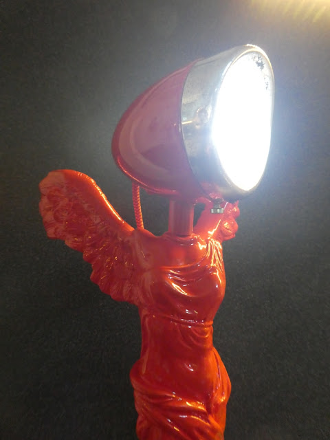 Samothrace, musée, louvre, statue, déesse Niké, nike, lampesgrichard, richard, grichard, g’richard, g richard, vintage, ancien, retro,  désign, tacot, édison, industriel, loft, atelier, dans le noir, flexible, cocotte, suspension