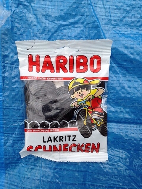 タイヤ味のグミ ハリボー社の シュネッケン を食べました いたみわけ Com
