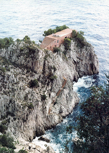 Casa Malaparte in Capri | Adalberto Libera + Curzio Malaparte | Plant + section + video