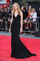 Heather Graham wearing a black gown on the red carpet