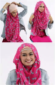 http://karangtarunabhaktibulang.blogspot.com/2014/11/cara-memakai-jilbab-segi-empat-maupun-phasmina.html