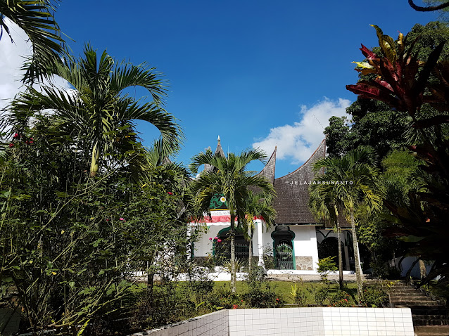 Kompleks Makam Tuanku Imam Bonjol di Lotta, Pineleng, Minahasa, Sulawesi Utara | © Jelajahsuwanto