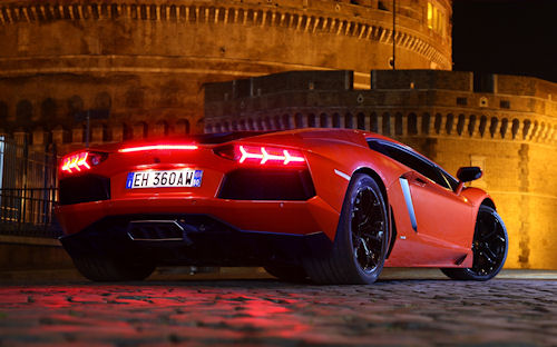 Lamborghini Rojo - Red Lamborghini Aventador