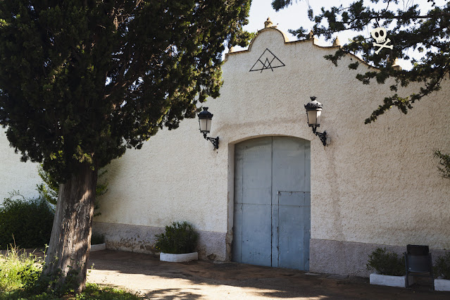 Entrada al cementerio civil de Buñol