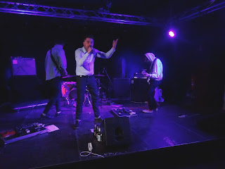 03.03.2017 Oberhausen - Druckluft: Human Abfall