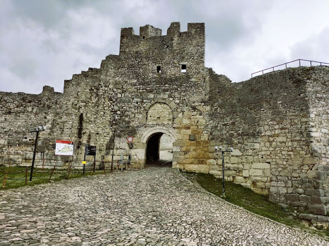 entrata castello Berat