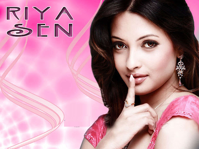 High Quality Hot Actress Riya Sen Wallpapers