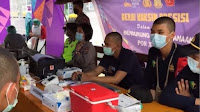 Dukun pelaksanaan PON  XX Papua TNI-Polri Buka 16 Gerai Vaksin Suporter 