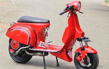 http://bengkelotomotif20.blogspot.com/2014/03/modifikasi-motor-vespa-terkeren-kumpulan-gambar-modifikasi-terbaru.html