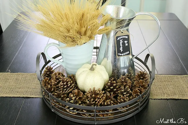 Rustic farmhouse fall vignette. Tips for creating a simple vignette using objects from your home.