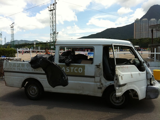 Ford (福特) / Mazda (萬事得) 貨車化身成為一部「垃圾車」，相信為全港獨有!  [2011年中秋攝於白石燒烤場]  #BBQ #烏溪沙 #Wu Kai Sha
