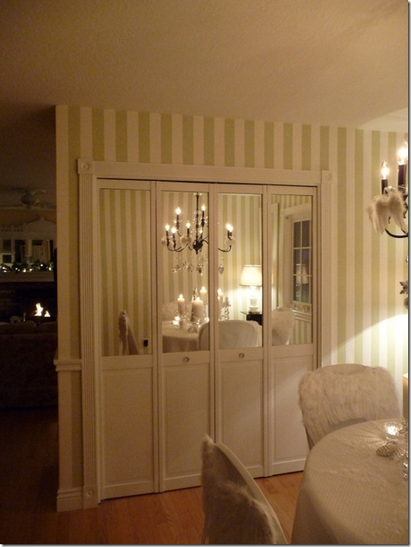 Christmas dining room 2011 angel wings 045 (600x800)