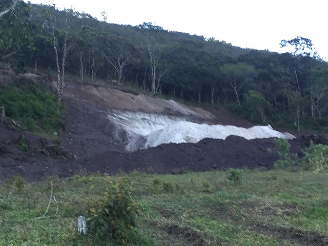 EMPRESÁRIO RUBENS RIBEIRO DOA PIÇARRA PARA A CONSTRUÇÃO DA ESTRADA DE RAINHA ISABEL