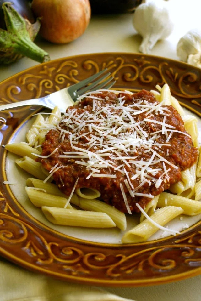 Penne with Eggplant-Tomato Sauce | thetwobiteclub.com