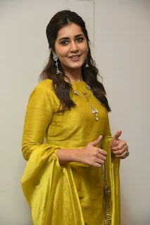 Actress Raashi Khanna Stills at Kousalya Krishnamurthy Pre Release