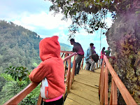 Menikmati Wisata Alam Rumah Pohon Desa Tombo - Bandar 