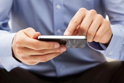  "Text claw" dan "iPosture" penyakit akibat "smartphone" 