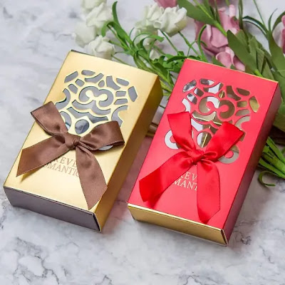 Select the ideal color mixture for custom chocolate Boxes