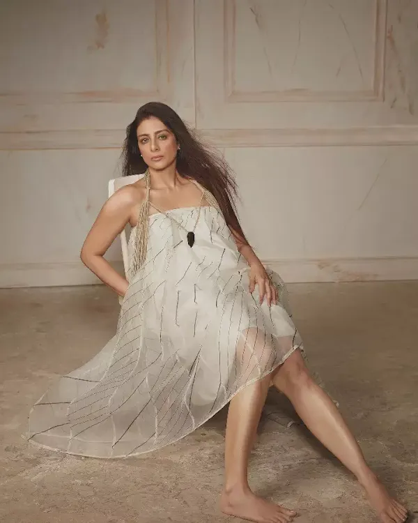 tabu sexy legs hot bollywood actress