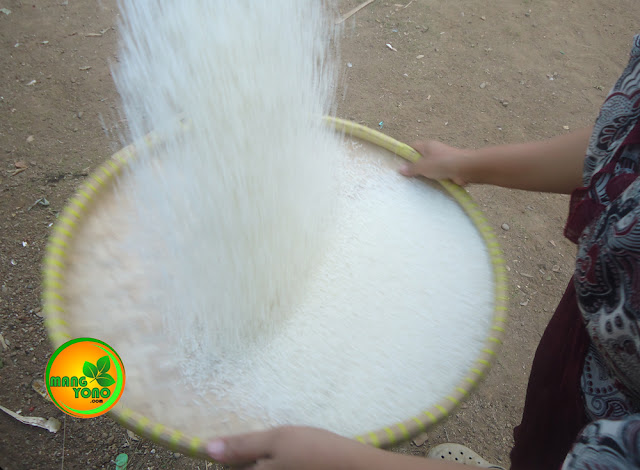 Ritual Napian Beras, Tradisi keluarga di Subang.