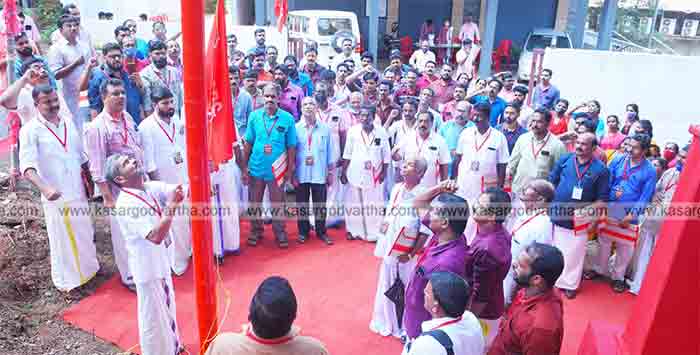 News, Kerala, Kasaragod, Top-Headlines, Committee, President, Secretary, Shops and Commercial Employees Union District Conference, District Conference, Employee, CITU, Shops and Commercial Employees Union District Conference demands for minimum wage for shop workers.