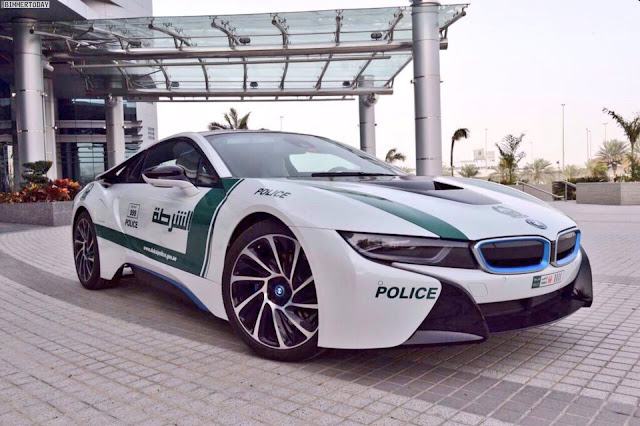 This image shows BMW i8 car of Dubai police