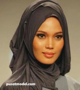 Model Warna Hijab Sesuai Warna Kulit