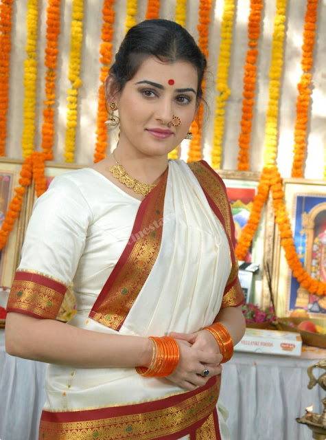 Acress Archana White Saree Photos