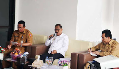 Ambon, Malukupost.com - Kota Ambon dipercayakan oleh Kedutaan besar Indonesia untuk mewakili Indonesia pada Event Word Proef 2018 di Belanda. Walikota Ambon, Richard Louhenapessy mengatakan kepercayaan tersebut merupakan dampak dari perkembangan dan kemajuan ilmu teknologi sehingga Pemerintah Kota Ambon mendapat apresiasi yang luar biasa dari Pemerintah luar negeri.