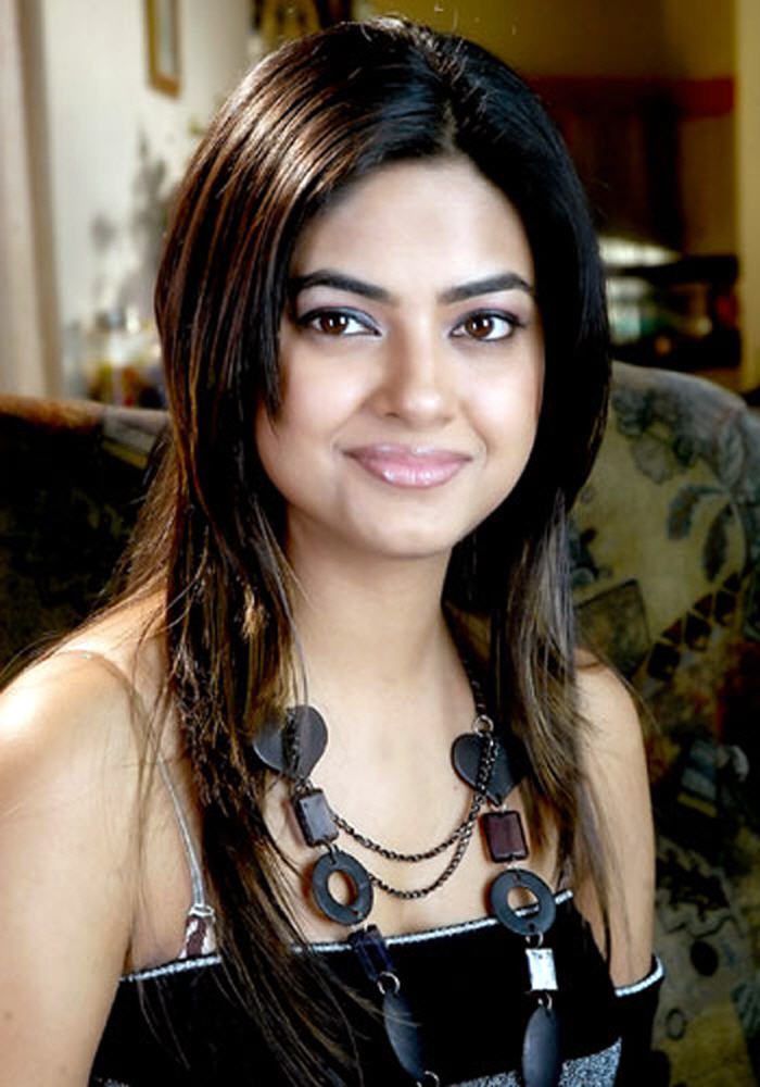 Indian Celeb Beautiful Actress Meera Chopra