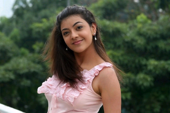 South India Sexy Actress Kajal Aarwal and arjun in bommalattam gallery