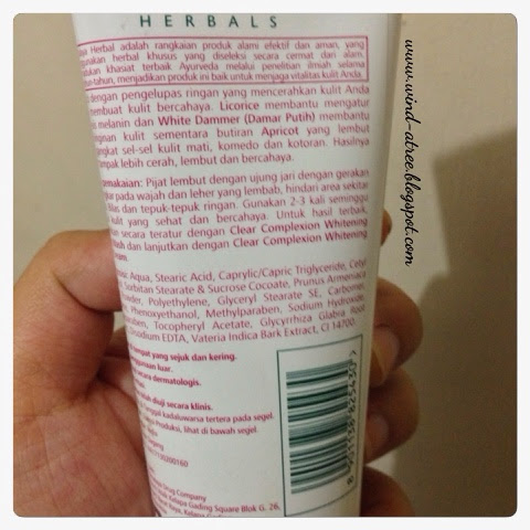 [Review] Himalaya whitening face scrub