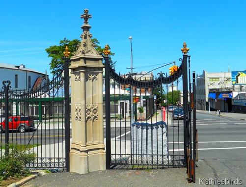 2. entrance-kab