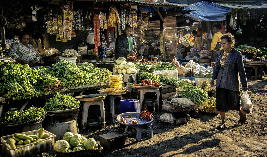 Dampak Pasar Modern Terhadap Pasar Tradisional