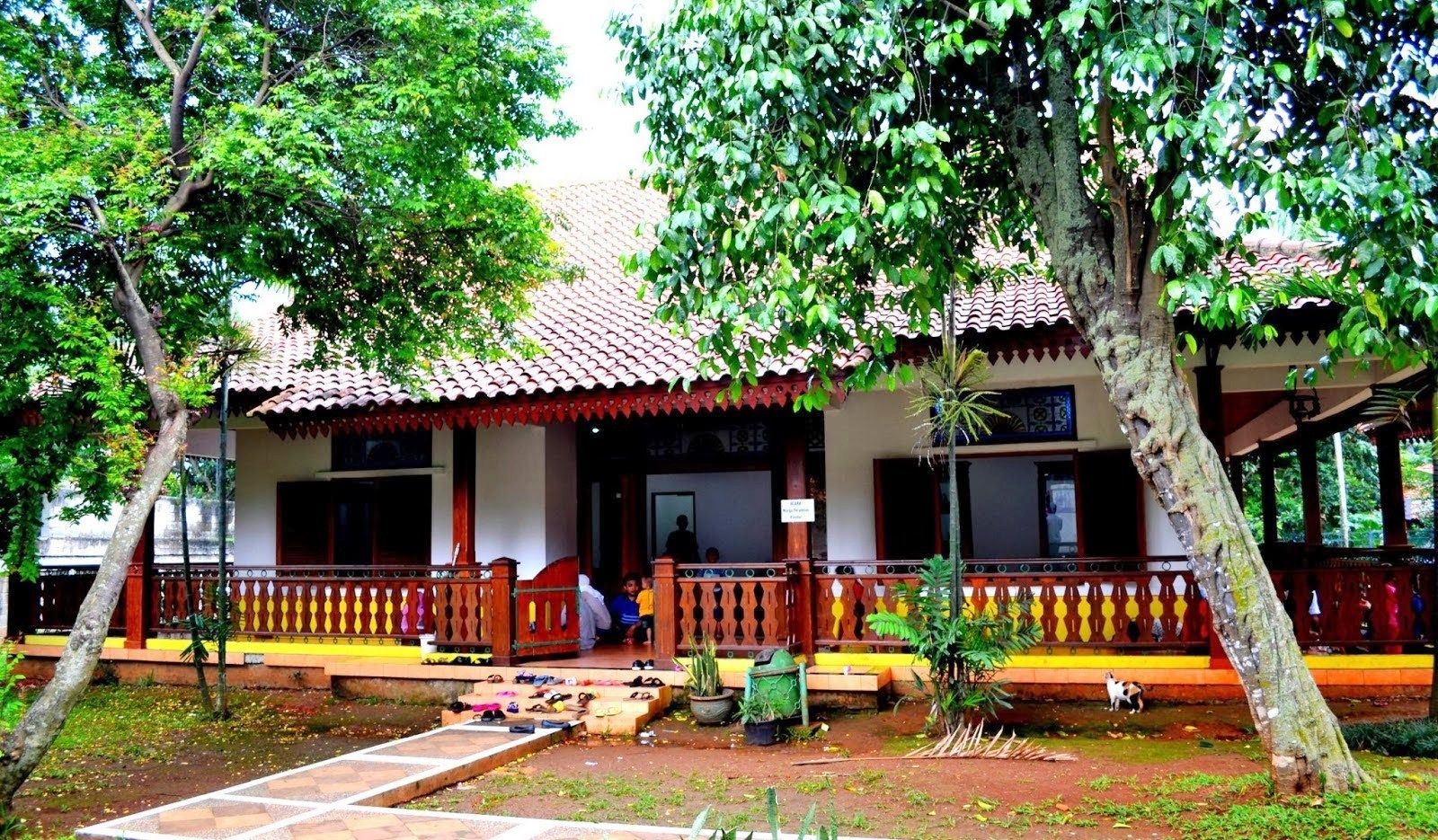 21 Contoh Gambar Desain Rumah Adat Betawi Modern Dan Penjelasannya