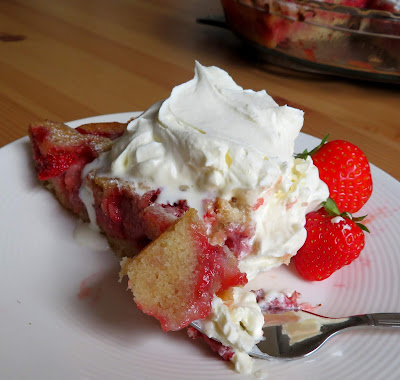 Strawberry Cake Pie