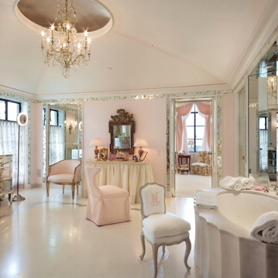 Graceful Pink Bathroom Interior Design, Decoration and Furniture 