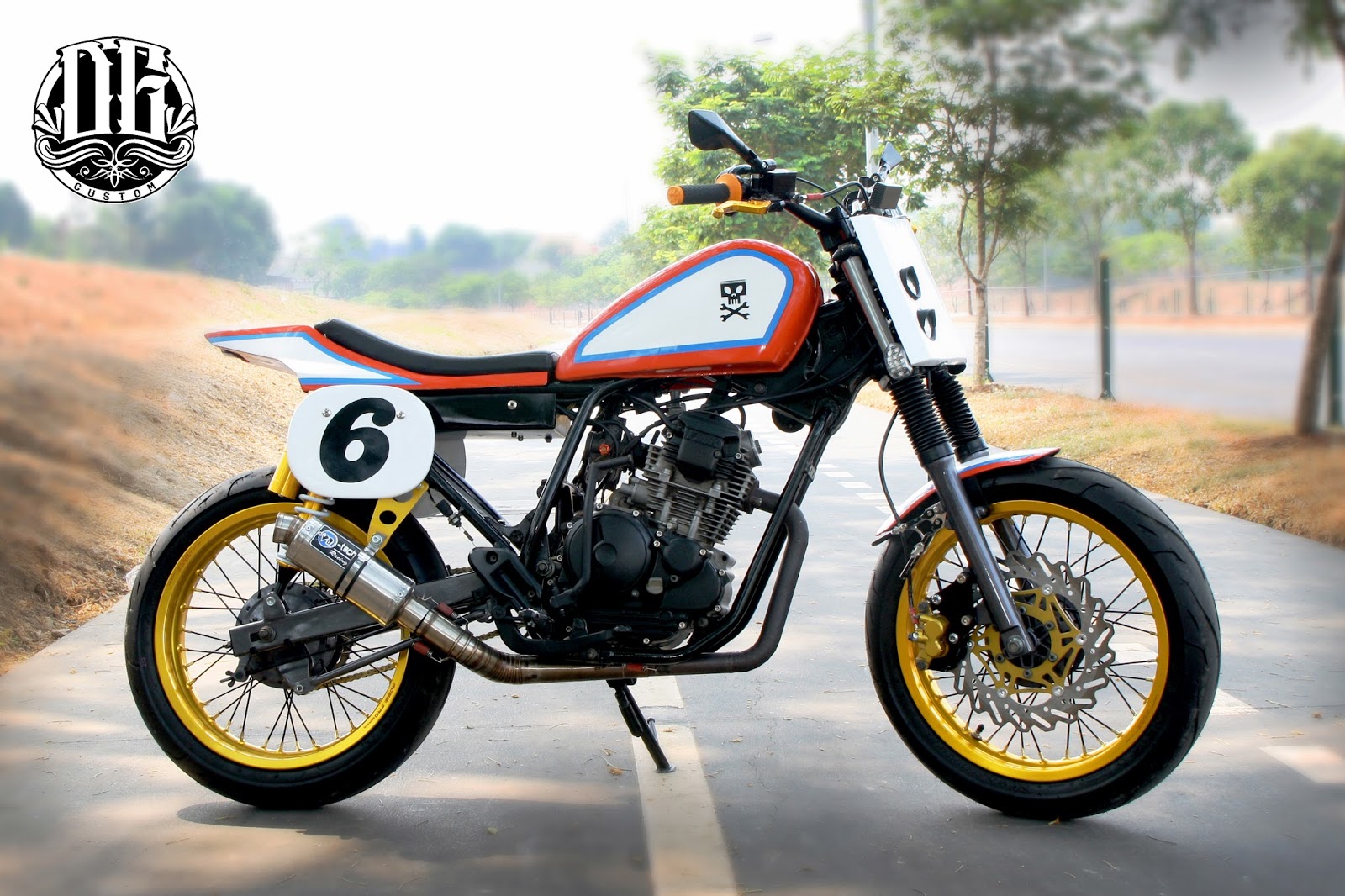 Tangki Knalpot Kustom: Scorpio Modifikasi Flattracker 