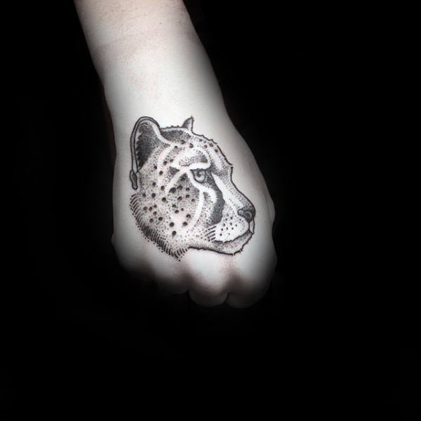 Tatuagem de leopardo - 38 ideias masculinas para inspirar vocês