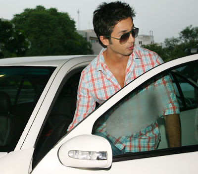 Wallpapers Of Shahid Kapoor In Badmash Company. Kapoor badmaash company