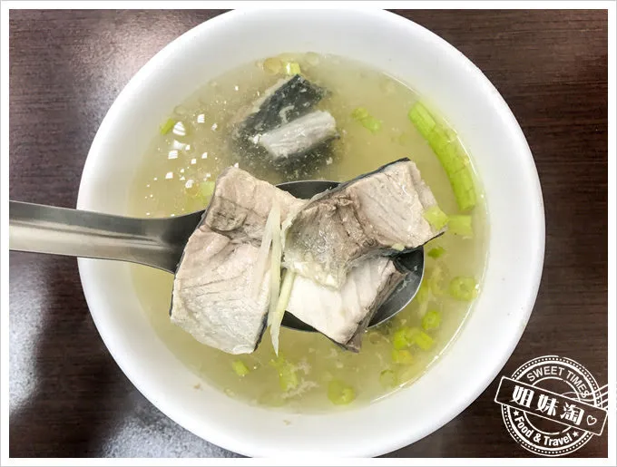 港城𩼣魚湯