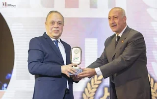 المنتجين العرب يمنح د. أشرف ذكي جائزة الإبداع ودرعا الإتحاد والملتقي