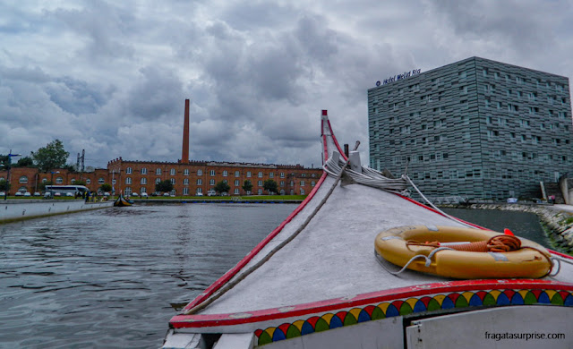 Passeio de barco em Aveiro, Portugal