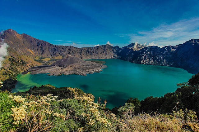 Danau Segara Anak di Gunung Rinjani, Lombok