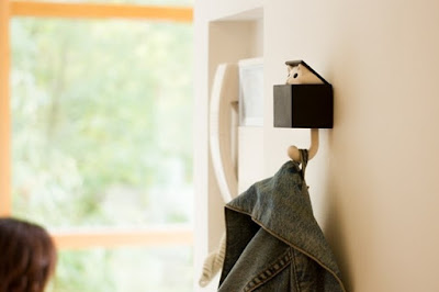Qualy Kitt-a-Boo Wall Hook Coathook Hanger, That Pops A Cute Kitty Cat Out The Top Every Time You Hang An Item on His Tail