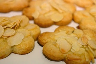 Pastas sablé con almendras laminadas