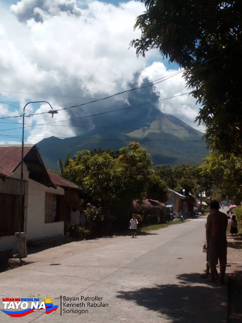 Panache de cendres du volcan Bulusan, 16 juin 2015