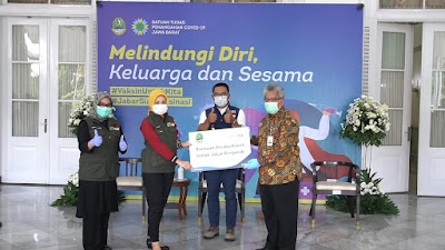 bank bjb Serahkan Bantuan Penanganan Bencana di Jabar