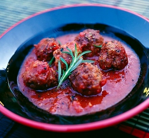 Albondigas en salsa de tomate facil