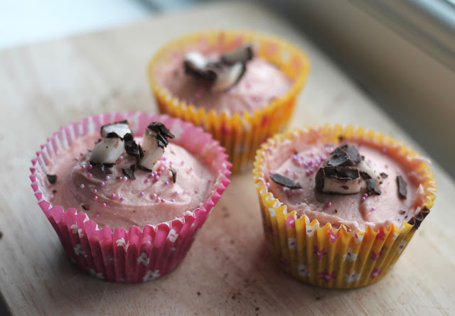 Chocolate Strawberry Cupcakes Recipe - Strawberry Cream Inspired